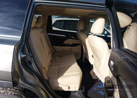 2016 Toyota Highlander Xle V6 z USA, uszkodzony, nr VIN 5TDKKRFH9GS173558